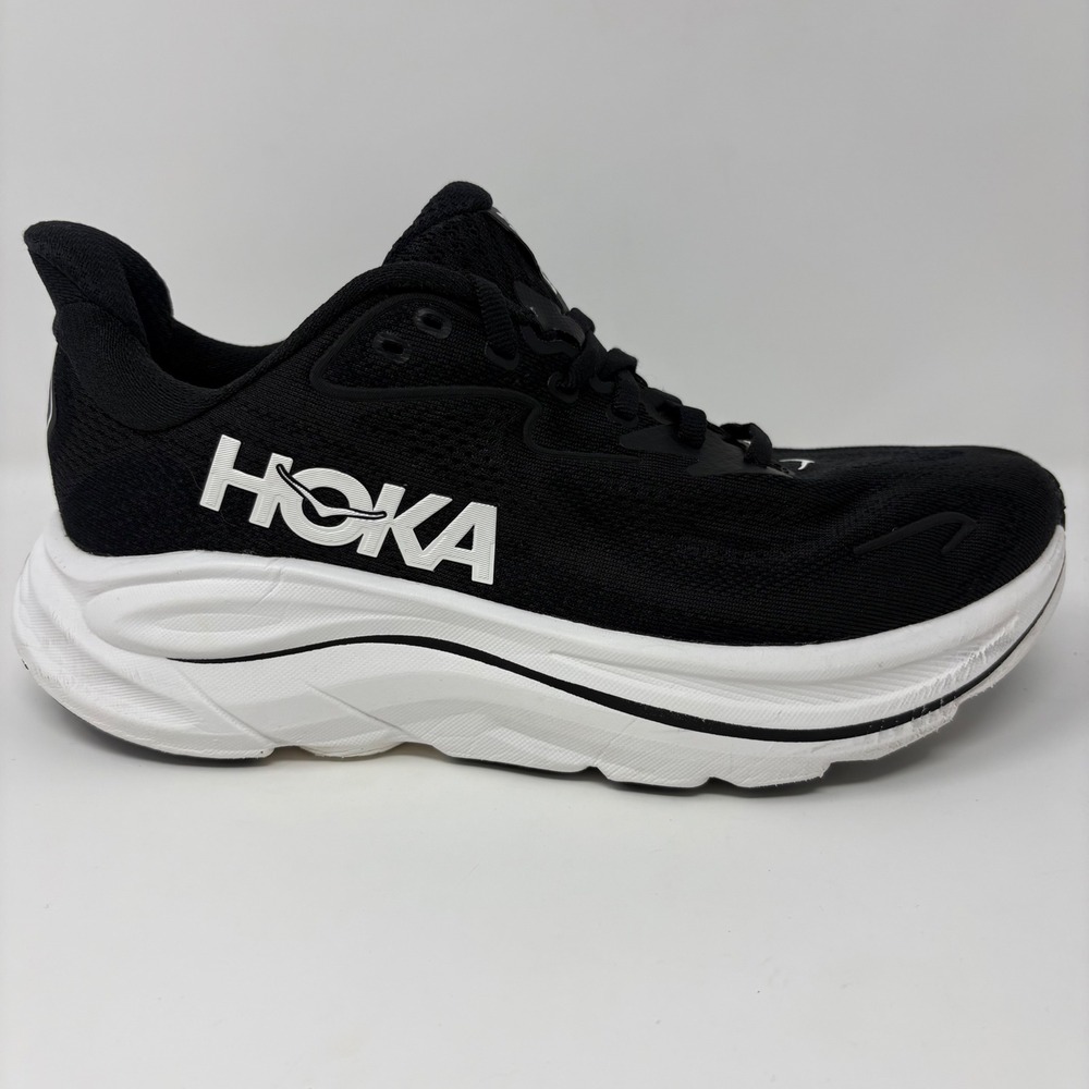 Hoka Clifton 10 Womens Size 7.5 Black White Running Shoes (1162031 BWHT)